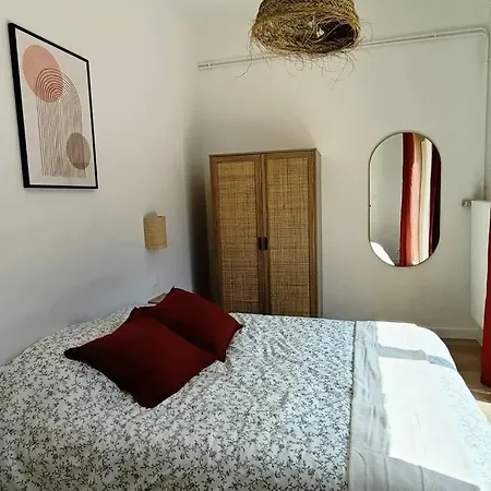 Gare Avec Parking Apartment *